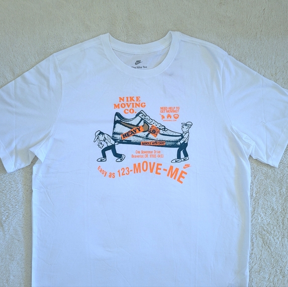 Nike👟 "Nike Moving Co." Graphic Tee👕 - NWT - Picture 9 of 13